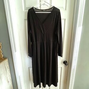 BLOOMCHIC Black Ribbed V Neck Long Sleeve Midi Dress Plus Size 18/20 Pockets